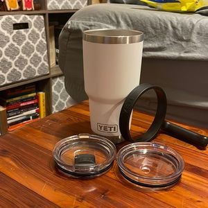 Yeti 30 oz tumbler